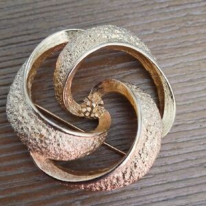 Elegant Gold-Tone Brooch